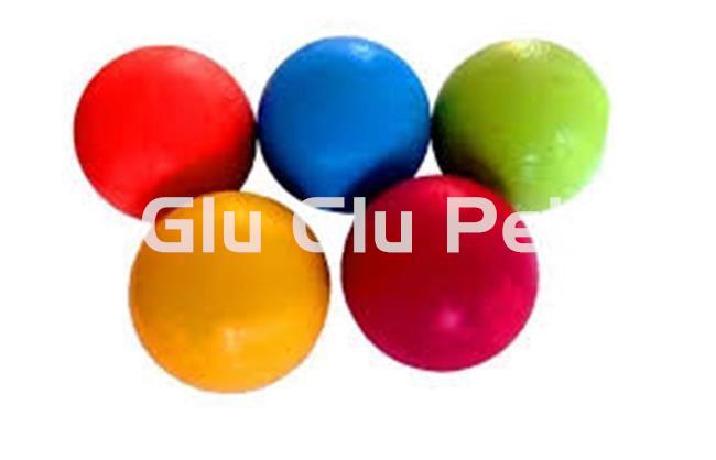 Scented solid rubber dog balls - Image 1